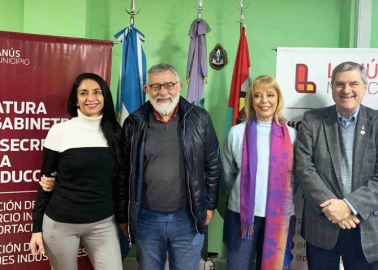 La Provincia y la UNLP capacitaron sobre sustentabilidad a empresas de Lanús, Quilmes y Vicente López