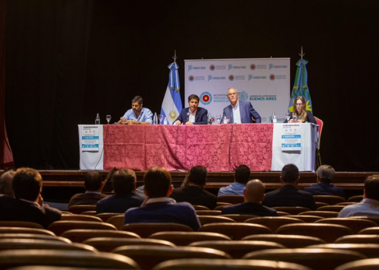 Reunión de Axel Kicillof con intendentes previo a la cuarentena obligatoria.