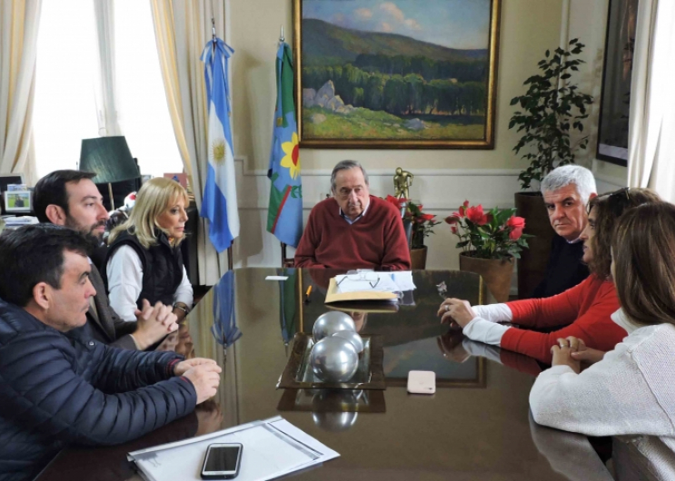  Jornada de trabajo en Tandil con eje   en la sustentabilidad y el desarrollo 