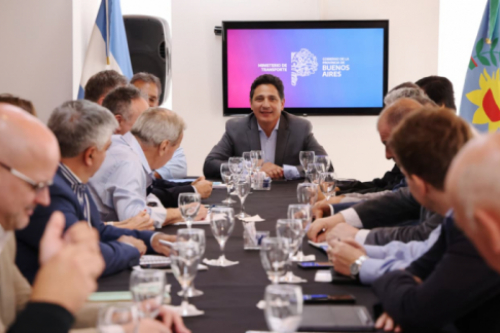 Marinucci encabezó el encuentro con las cámaras de transporte.