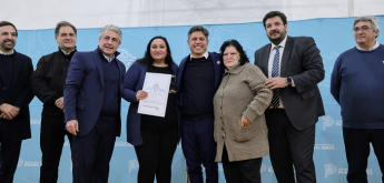 El Gobernador durante el acto de entrega de 1.331 escrituras.