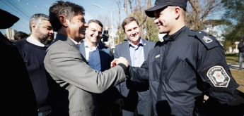 Kicillof puso en funcionamiento patrulleros y motos para reforzar la seguridad 