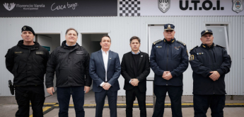 La base está ubicada en el centro de la ciudad y cuenta con 120 efectivos