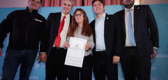 KICILLOF ENTREGÓ 170 ESCRITURAS EN CHACABUCO