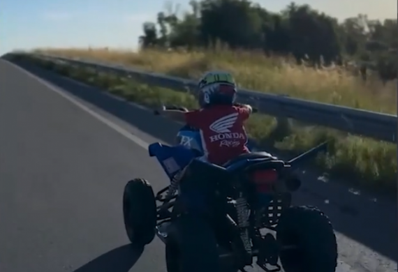 La conducta deliberada del padre puso en riesgo la vida del niño y de terceros.