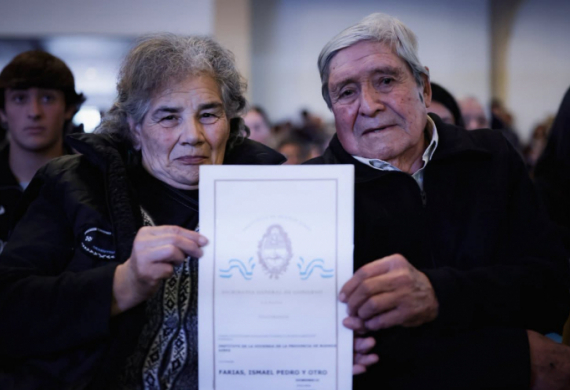 KICILLOF ENTREGÓ 457 ESCRITURAS EN GENERAL BELGRANO Y CHASCOMÚS