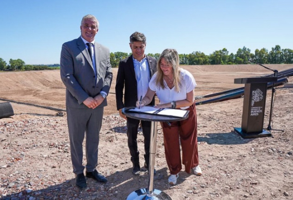 Kicillof y Alvarez Rodríguez firmaron el apoyo de la Provincia para eventos productivos en Navarro