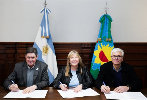 Alvarez Rodríguez firmó un convenio para elaborar el Plan Hidráulico de San Cayetano