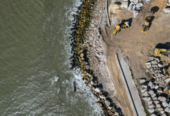 Avanzan las obras de la defensa costera en Pehuen Co