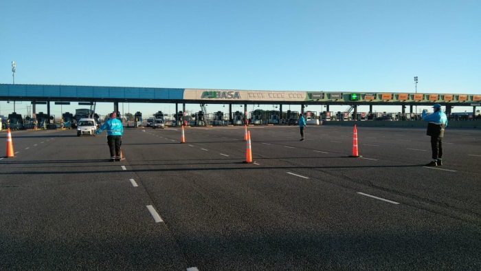 Controles en el peaje Hudson de la Autopista Buenos Aires - La Plata