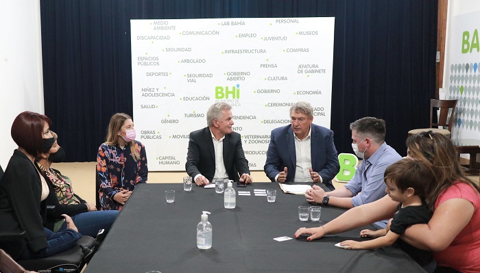 El ministro entregó PLM en Bahía Blanca.