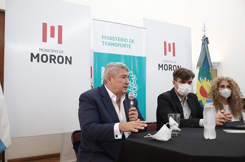 D'Onofrio entregó Pases Libres Multimodales en Morón.