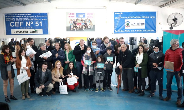 El acto se desarrolló en el Polideportivo Municipal de Vedia.