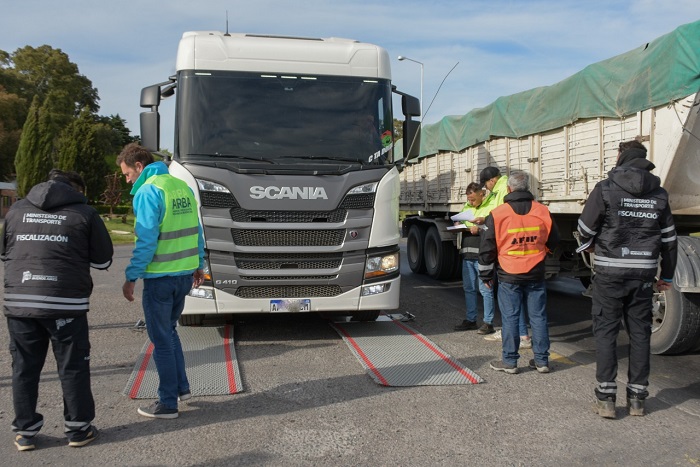 Fiscalización al transporte de cargas en las rutas provinciales.