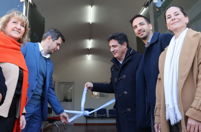 Marinucci junto al Intendente Matzkin y referentes de Zárate.