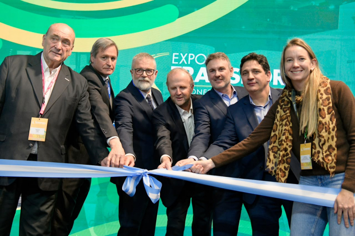 Marinucci encabezó la apertura de la Expo Transporte en La Rural.