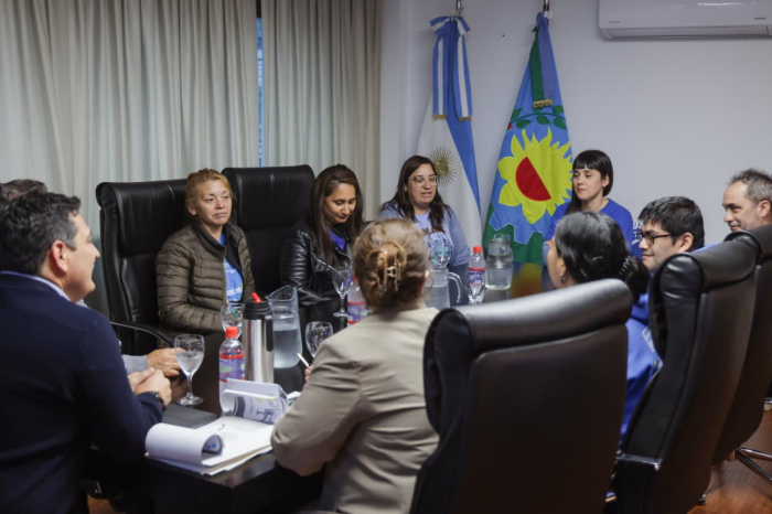 Se contempla la incorporación de pictogramas en el transporte público.