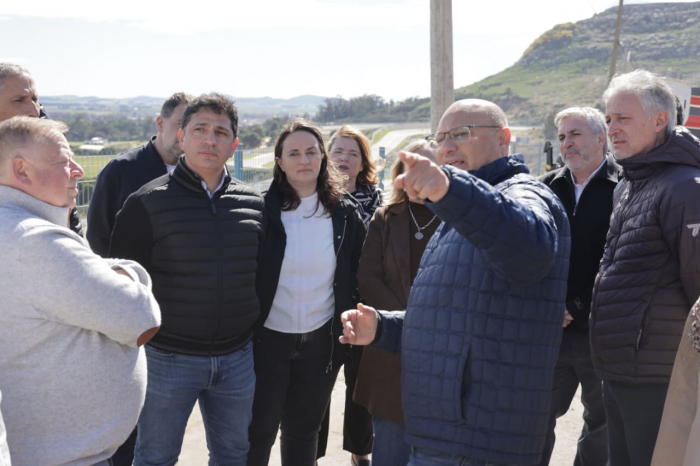 El Ministro y la Subsecretaria Passo junto al Intendente Reino en el Autódromo.