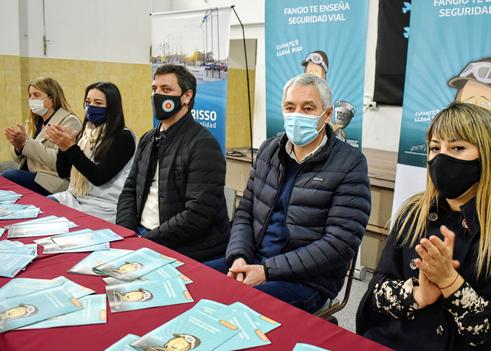 Transporte entregó 40mil libros educativos a las escuelas de Berisso y Ensenada