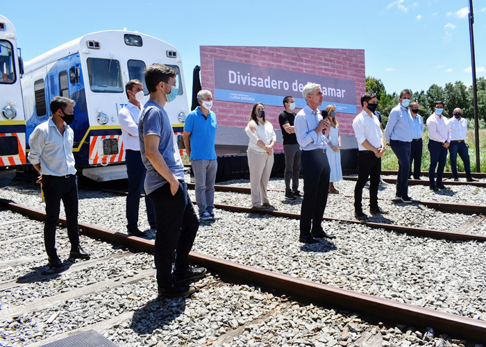 Supply acompañó a Kicillof, Meoni y Massa en el retorno del tren de pasajeros que llega hasta Pinamar